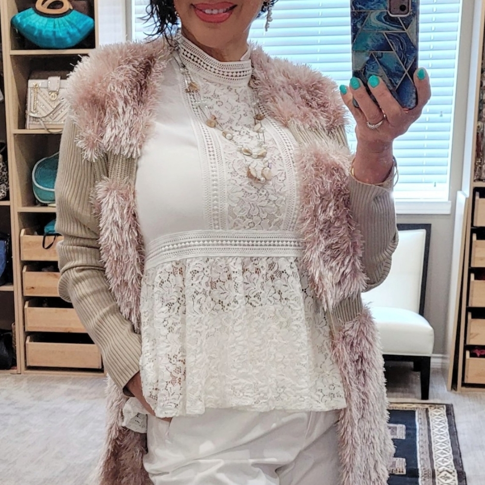 🎈Lauren Michelle fuzzy and knitted cardigan